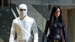 Storm Shadow (Byung-hun Lee) und die Baroness (Sienna Miller)