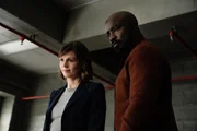 Kristen Bouchard (Katja Herbers, l.); David Acosta (Mike Colter, r.) Kristen Bouchard (Katja Herbers, l.); David Acosta (Mike Colter, r.)