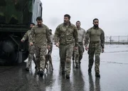 Pictured L to R: Brock (Justin Melnick), Trent (Tyler Grey),Jason Hayes (David Boreanaz) and Ray Perry (Neil brown Jr.) Pictured L to R: Brock (Justin Melnick), Trent (Tyler Grey),Jason Hayes (David Boreanaz) and Ray Perry (Neil brown Jr.)