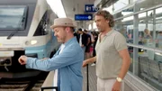 v.li.: Pascal Kitzmüller und Karl Löwenherz am Bahnsteig in Linz v.li.: Pascal Kitzmüller und Karl Löwenherz am Bahnsteig in Linz