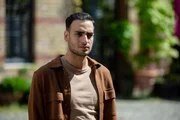 Nihat (Timur Ülker) sitzt der Schock von dem gerade Erlebten noch in den Knochen. Nihat (Timur Ülker) sitzt der Schock von dem gerade Erlebten noch in den Knochen.