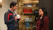L-R: Raj (Kunal Nayyar) und (Rati Gupta) L-R: Raj (Kunal Nayyar) und (Rati Gupta)