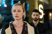 Sonja (Barbara Sotelsek) ist sehr gefrustet, als Can (Volkan Isbert) ihr den Putz-Job nicht zutraut. Sonja (Barbara Sotelsek) ist sehr gefrustet, als Can (Volkan Isbert) ihr den Putz-Job nicht zutraut.
