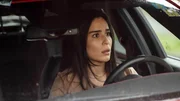 Shirin (Gamze Senol) wird auf ihre eigene Schuld zurückgeworfen, als sie Liz´ Handeln beobachtet. Shirin (Gamze Senol) wird auf ihre eigene Schuld zurückgeworfen, als sie Liz´ Handeln beobachtet.