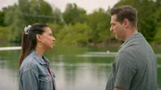 Deniz (Igor Dolgatschew) muss getroffen erkennen, dass Charlotte "Charlie" (Shaolyn Fernandez) sich von ihm im Stich gelassen f&uuml;hlt.