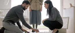 Ella (Julia Becker, re.) und Adam Stark (Manolo Bertling) stellen sich jeder Aufgabe, um die Lizenz zu erhalten.