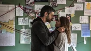 Kommissar Dupin (Pasquale Aleardi) mit seiner Lebensgef&auml;hrtin Claire Chauffin (Janina Rudenska).