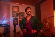 Hektor (Samy Challah) will anstelle seines Bruders Paris in die Show von Schlagerstar Florian Goldesel. Hektor (Samy Challah) will anstelle seines Bruders Paris in die Show von Schlagerstar Florian Goldesel.