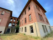 Die Colonia Bolognese wurde direkt an den Strand des Ferienortes Rimini an der Riviera gebaut. Hier wurden Kinder im Sinne von Mussolinis Regime indoktriniert.
