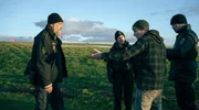 Viggo (Lukas Zumbrock, re.) schildert Ida S&ouml;rensen (Marlene Morreis, 2. v. li.) und Magnus Winter (Nicki von Tempelhoff, li.) was er gesehen hat.; ARD Degeto DER D&Auml;NEMARK-KRIMI: DAS M&Auml;DCHEN IM KIRCHTURM, am Donnerstag (10.10.24) um 20:15 Uhr und um 01:30 Uhr im ERSTEN, online first ab (Montag (07.10.24) in der ARD MEDIATHEK Viggo (Lukas Zumbrock, re.) schildert Ida S&ouml;rensen (Marlene Morreis, 2. v. li.) und Magnus Winter (Nicki von Tempelhoff, li.) was er gesehen hat.