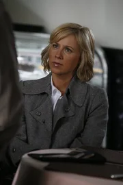 Traylor Howard als Natalie Teeger Traylor Howard als Natalie Teeger