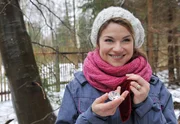 Marlene (Lucy Scherer) freut sich über Konstantins Ablenkungsversuche. Marlene (Lucy Scherer) freut sich über Konstantins Ablenkungsversuche.