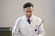 Professor Christoffer Gebhardt leitet die mRNA-Studie am Universitätsklinikum Hamburg-Eppendorf: Seit Jahren forscht er an den neuesten Therapien gegen Hautkrebs. Professor Christoffer Gebhardt leitet die mRNA-Studie am Universitätsklinikum Hamburg-Eppendorf: Seit Jahren forscht er an den neuesten Therapien gegen Hautkrebs.