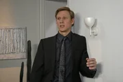Philip (Philipp Romann) ist aufgewühlt: Nach Ginas Verleumdung will Alexandra nichts mehr von ihm wissen ... Philip (Philipp Romann) ist aufgewühlt: Nach Ginas Verleumdung will Alexandra nichts mehr von ihm wissen ...