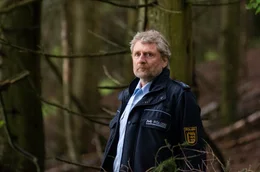 Clemens Neumann (J&ouml;rg Witte), Dienststellenleiter in Tobel, gibt sich &uuml;berzeugt davon immer richtig gehandelt zu haben.