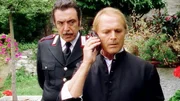 Maresciallo Nino Cecchini (Nino Frassica), Don Matteo (Terence Hill)