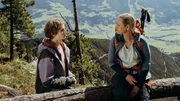 Susanne Wenninger (Barbara Sotelsek) spürt, dass Jonas (Julius Gause) etwas belastet. Susanne Wenninger (Barbara Sotelsek) spürt, dass Jonas (Julius Gause) etwas belastet.