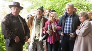 Sheriff Troy Davis (Garry Chalk), Moon (Timothy Webber), Peggy Beldon (Barbara Niven), Bob Beldon (Bruce Boxleitner), Charlotte Jeffers (Paula Shaw)