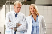 Was haben Anne Kamphuis (Alexandra v. Schwerin, r.) und R&uuml;diger Nagel (Stefan Kaminsky, l.) zu verbergen?
