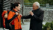 Peter Herbrechter (Michael König, r.) versucht Tobi (Markus Brandl, l.) von seinem Vorhaben zu überzeugen. Peter Herbrechter (Michael König, r.) versucht Tobi (Markus Brandl, l.) von seinem Vorhaben zu überzeugen.