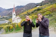 Die Kommissare Hofer und Hansen sind gespannt auf die Untersuchungsergebnisse von Pathologin Mai. Die Kommissare Hofer und Hansen sind gespannt auf die Untersuchungsergebnisse von Pathologin Mai.