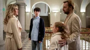 Frieden für Familie Scholz (v. li. n. re.): Anke (Wolke Hegenbarth) mit Sohn Fabian (Arthur Gropp), Tochter Chantal (Smilla Inga Kaschel) und Mann Matthias (Christoph Letkowski). Frieden für Familie Scholz (v. li. n. re.): Anke (Wolke Hegenbarth) mit Sohn Fabian (Arthur Gropp), Tochter Chantal (Smilla Inga Kaschel) und Mann Matthias (Christoph Letkowski).