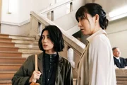 Bei Risako (Ko Shibasaki, li.) und ihrer Jury-Kollegin Mutsumi (Ayumi Ito, re.) hinterlässt der Prozess tiefe Spuren. Bei Risako (Ko Shibasaki, li.) und ihrer Jury-Kollegin Mutsumi (Ayumi Ito, re.) hinterlässt der Prozess tiefe Spuren.
