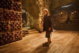 Im Weinkeller der Elben entdeckt der findige Bilbo (Martin Freeman) einen Weg in die Freiheit.