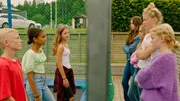 (v.li.): Herman Nysæther Grinde (Theodor), India Dee Kvangarsnes (Noor), Selma Skaare Tanderø (Thea), Sofia Haug Khoury (Lea), Sienna Rosie Schei (Silje), Selma Adeline Opedal (Andrine), Emilie Lindgren-Åsly (Anja). (v.li.): Herman Nysæther Grinde (Theodor), India Dee Kvangarsnes (Noor), Selma Skaare Tanderø (Thea), Sofia Haug Khoury (Lea), Sienna Rosie Schei (Silje), Selma Adeline Opedal (Andrine), Emilie Lindgren-Åsly (Anja).