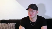 Jonas ist Vater geworden! Eigentlich w&uuml;rde er am liebsten jede freie Minute mit seiner kleinen Familie verbringen, doch zwischen ihm und T&ouml;chterchen Hailey liegen &uuml;ber 300 Kilometer. Das soll sich aber schon bald &auml;ndern.