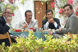 Franco Paltera (Zio Fef&egrave;), Nicola Rignanese (Vito Quaglietta), Umberto Sardella (Don Sas&agrave;), Michele de Virgilio (Santo Pitagora).