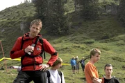 An der Mountainbike-Strecke ist ein Unfall geschehen. Hans (Heiko Ruprecht) ruft Martin zu Hilfe. An der Mountainbike-Strecke ist ein Unfall geschehen. Hans (Heiko Ruprecht) ruft Martin zu Hilfe.