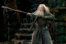 Mit aller Zauberkraft stellt sich Gandalf (Ian McKellen) dem B&ouml;sen entgegen.