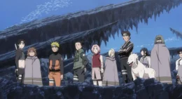 Naruto (3.v.l.) und seine Freunde m&uuml;ssen handeln, als Shinobi Hiruko die Weltherrschaft an sich rei&szlig;en m&ouml;chte und daf&uuml;r immer mehr Shinobi mit m&auml;chtigem Kekkei Genkai verschwinden l&auml;sst. Denn pl&ouml;tzlich ist auch Kakashi in Gefahr ...