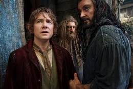 Das Schlimmste steht dem "Meisterdieb" Bilbo Beutlin (Martin Freeman, l.) und Thorin Eichenschild (Richard Armitage, r.) noch bevor.