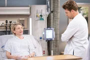 Cora (Kristin Lehman, l.); Dr. Nick Marsh (Scott Speedman, r.)