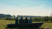 Hamza (Wisam Tadjeddin), Alicia (Amee Liv Martina) und Sven (Brandon River Coene) beobachten Wiggerts Haus und planen seine Flucht.
