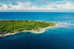 Fanalei von oben: Auf der vom Klimawandel stark betroffenen Insel der Salomonen gibt es nur noch salziges Grundwasser.