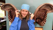 Im „Bat Jungle“, einer Auffangstation für Fledermäuse, findet Nina einiges über tropische Fledermäuse heraus. Zum Beispiel, wie gut sie hören. Im „Bat Jungle“, einer Auffangstation für Fledermäuse, findet Nina einiges über tropische Fledermäuse heraus. Zum Beispiel, wie gut sie hören.