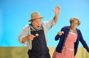 CC Lowsley (Robert Daws, l.), Mrs Clam (Belinda Lang, r.)