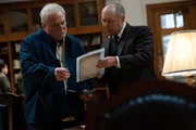 l-r: Robert Vesco (Stacy Keach), Raymond 'Red' Reddington (James Spader)