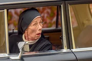 Bea Brunner überrascht Schwester Felicitas (Karin Gregorek) bei ihrer Trockenfahrstunde. Bea Brunner überrascht Schwester Felicitas (Karin Gregorek) bei ihrer Trockenfahrstunde.