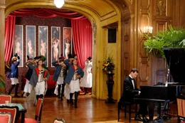 Gute Stimmung im Hause Baltazzi. Man feiert die &Uuml;bergabe der Note an Serbien.