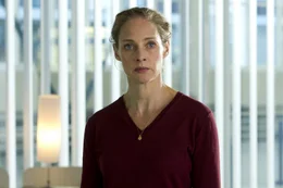 Annette Schuster wird mit ihrer Vergangenheit konfrontiert (Sophie von Kessel)