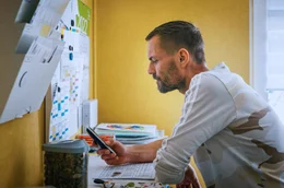 Erzieher S&ouml;ren Wagner im Dienst