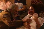 Private Freude: Ikmen (Haluk Bilginer) und seine Frau Fatma (Uygar Tamer) sind wieder Eltern geworden. Private Freude: Ikmen (Haluk Bilginer) und seine Frau Fatma (Uygar Tamer) sind wieder Eltern geworden.