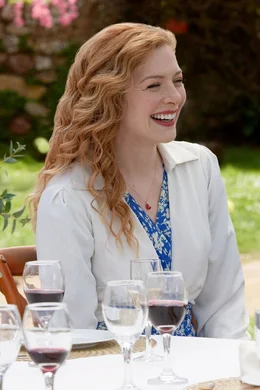 Die Holzhandwerkerin Moriah (Rachelle Lefevre) m&ouml;chte den Leuchtturm in einer franz&ouml;sischen K&uuml;stenstadt restaurieren. Doch dann trifft sie auf Ben, der andere Pl&auml;ne hat.
