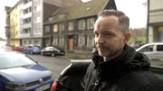 Patrick Bänsch leitet die Hagener Erschließungs- und Entwicklungsgesellschaft, die Schrottimmobilien aufkauft, um sie zu sanieren oder abzureißen. Patrick Bänsch leitet die Hagener Erschließungs- und Entwicklungsgesellschaft, die Schrottimmobilien aufkauft, um sie zu sanieren oder abzureißen.
