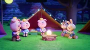 Die Werkel-Ferkel erleben mit Kris und Rebecca ein Camping-Abenteuer. Die Werkel-Ferkel erleben mit Kris und Rebecca ein Camping-Abenteuer.