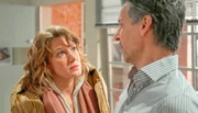 Lou (Eva-Maria Grein von Friedl) hat den Verdacht, dass Richard (Florian Odendahl) sie bel&uuml;gt.